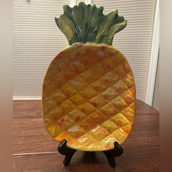 Pineapple Bowl & Pineapple Serving Tray, Medium Melamine Bowl & Large Tray Set - Picture 3 of 15